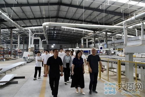 魯山縣 萬名學(xué)子進(jìn)千企 百家企業(yè)進(jìn)校園 融合交流活動(dòng)啟動(dòng)