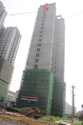 生態(tài)·白鶴灣七月工程快報 2#樓外墻粉刷圓滿完成，匠心繪制城市天際線_潛江房市新動態(tài)_0728房網(wǎng)